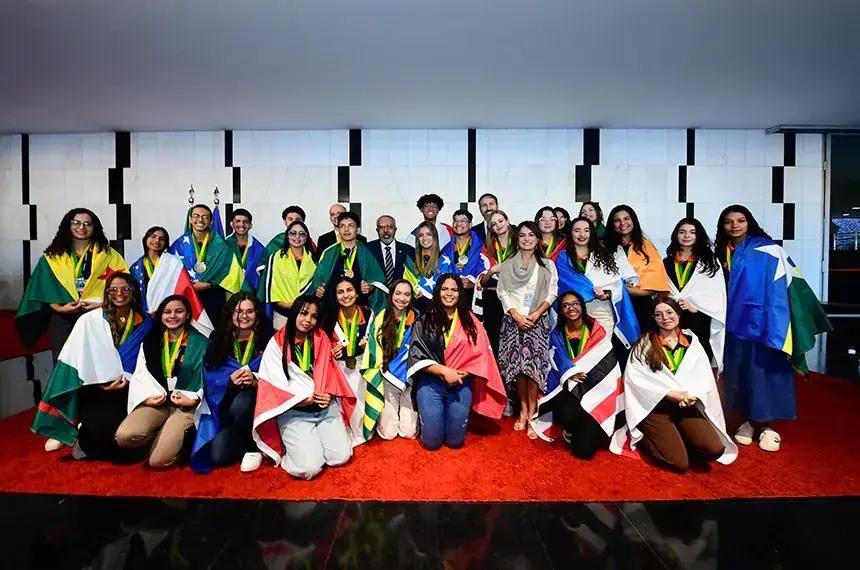 Jovens Senadores de 2025 tomam posse e discutem futuro ambiental