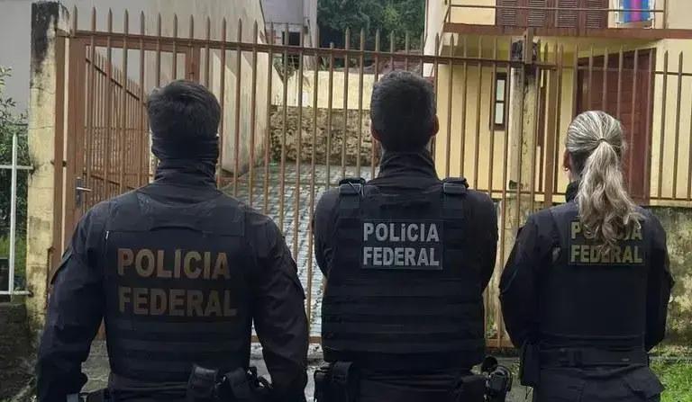 Polícia Federal desmantela esquema com perfis falsos em aplicativo de mensagens