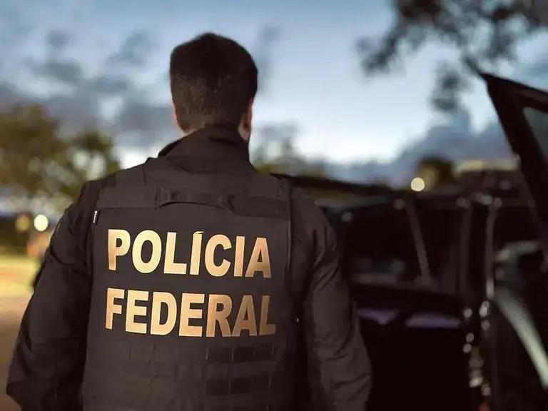 Polícia Federal realiza operação para desarticular crime organizado no Rio de Janeiro